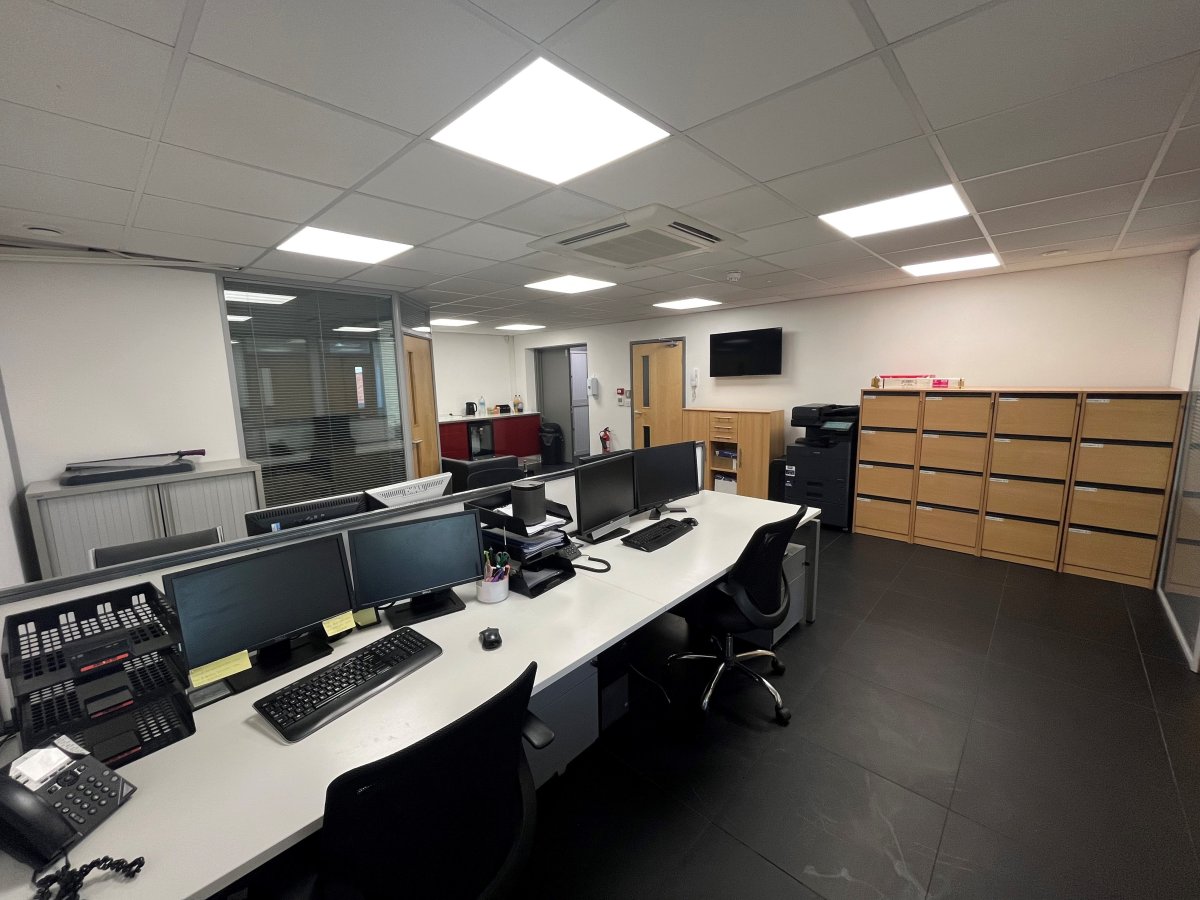 Industrial Unit in Maldon - photo 2