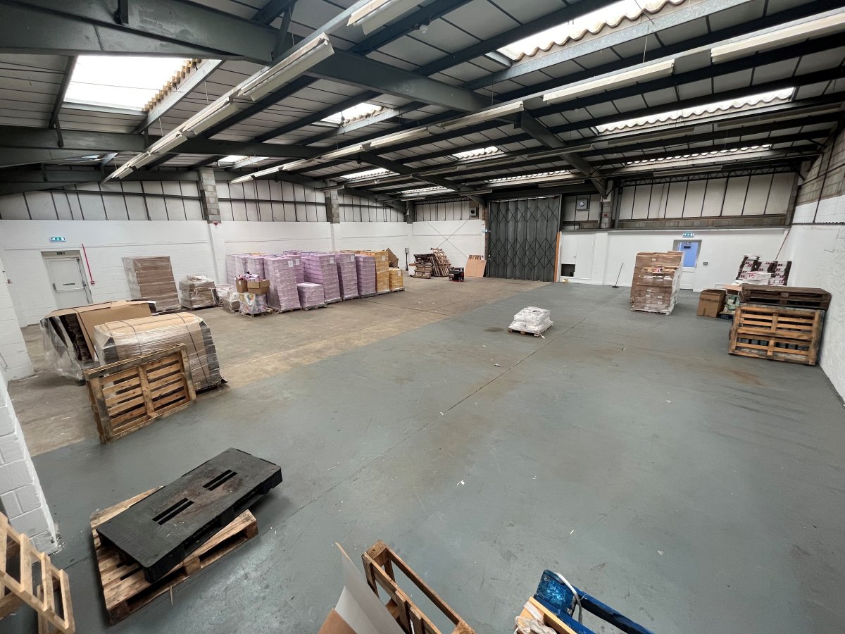 Industrial Unit in Freebournes Industrial Estate - photo 2
