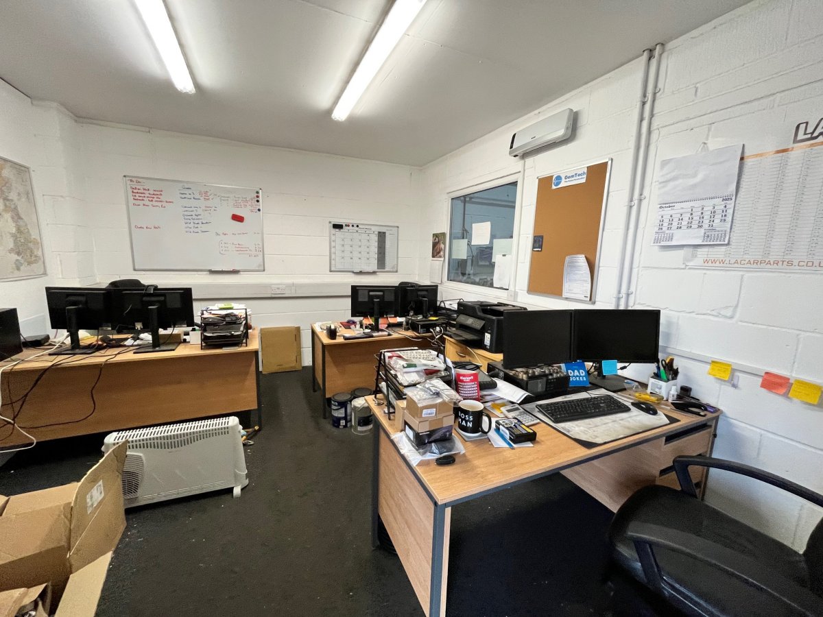 Industrial Unit in Stanway - photo 4