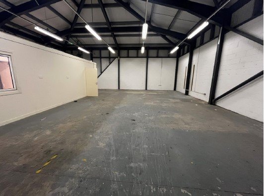 Industrial Unit in Glasgow - photo 2