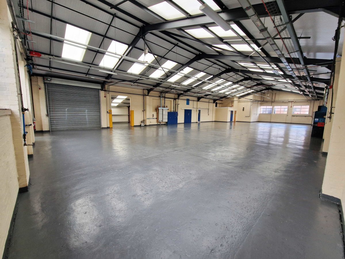 Industrial Unit in Gloucester - photo 3