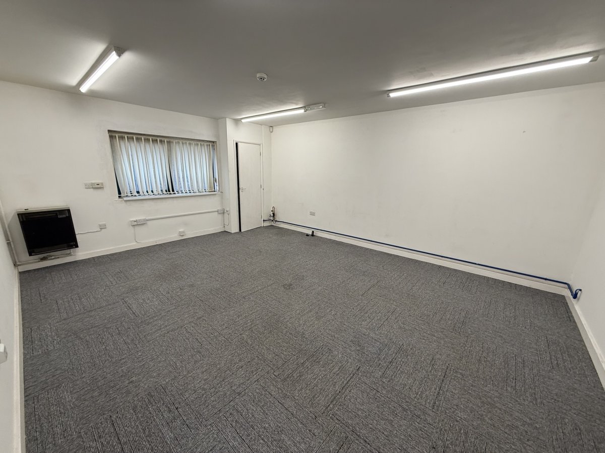 Industrial Unit in Hinckley - photo 4