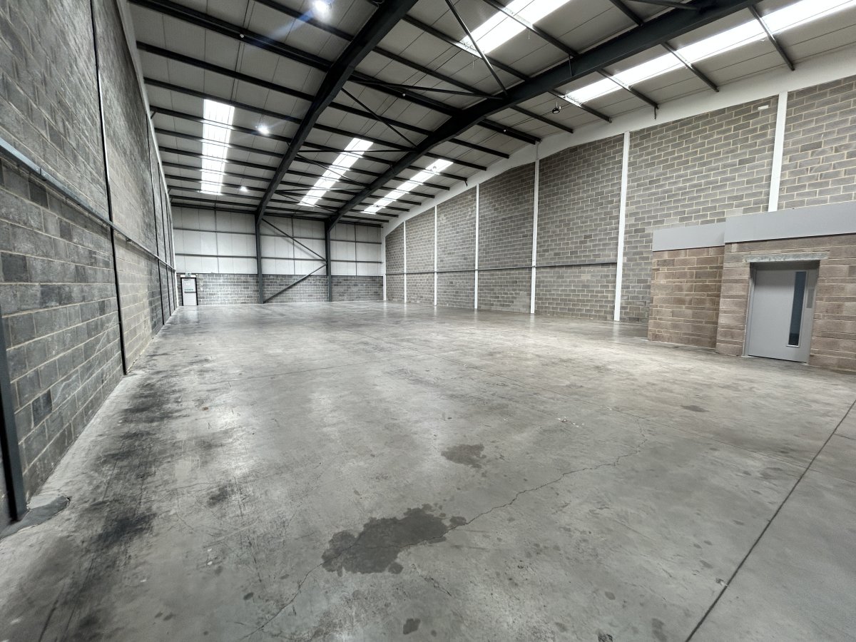 Industrial Unit in Cheltenham - photo 3