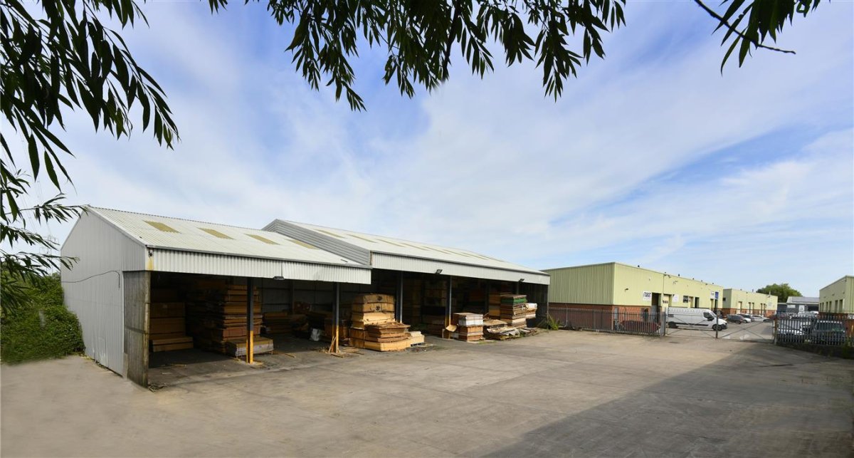 Industrial Unit in Gloucester - photo 4