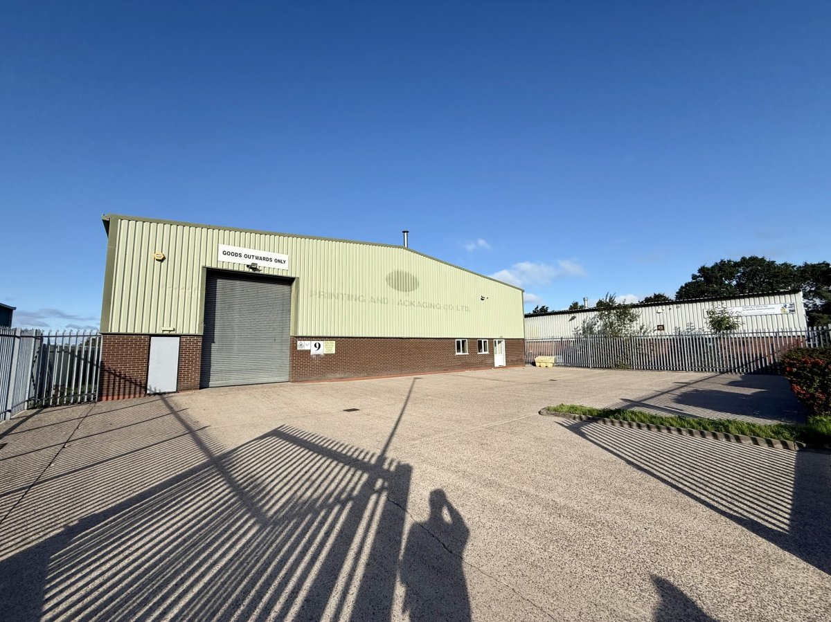 Industrial in Hinckley