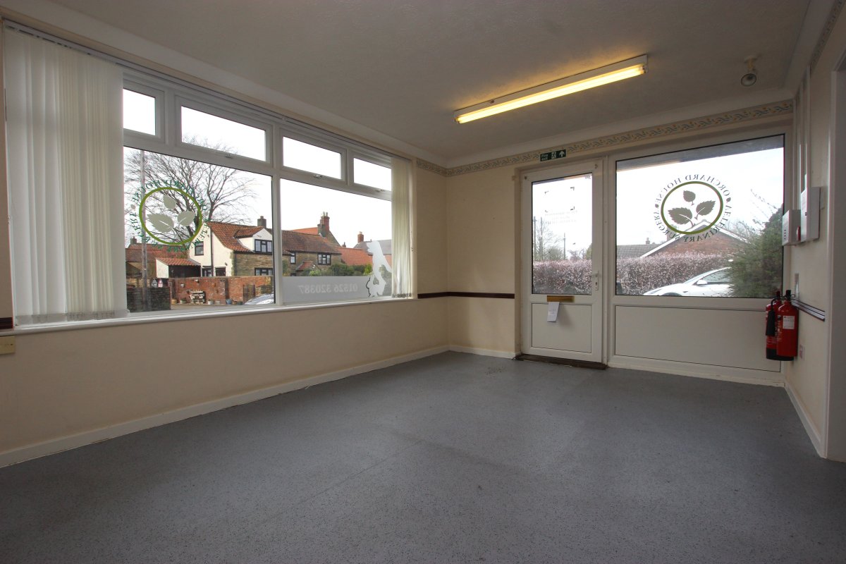 Industrial Unit in Lincoln - photo 2