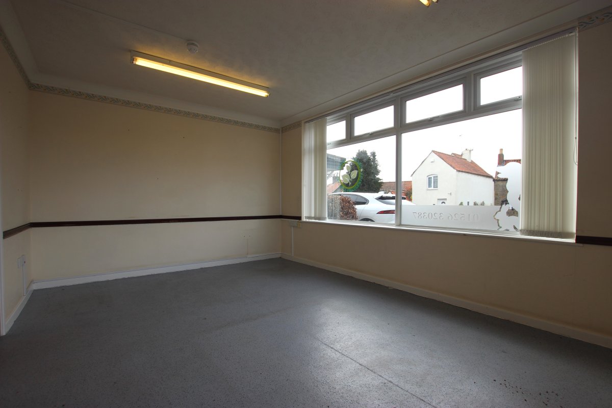 Industrial Unit in Lincoln - photo 3