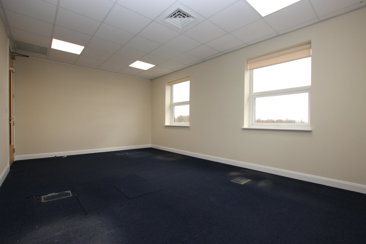 Industrial Unit in Newark-On-Trent - photo 3