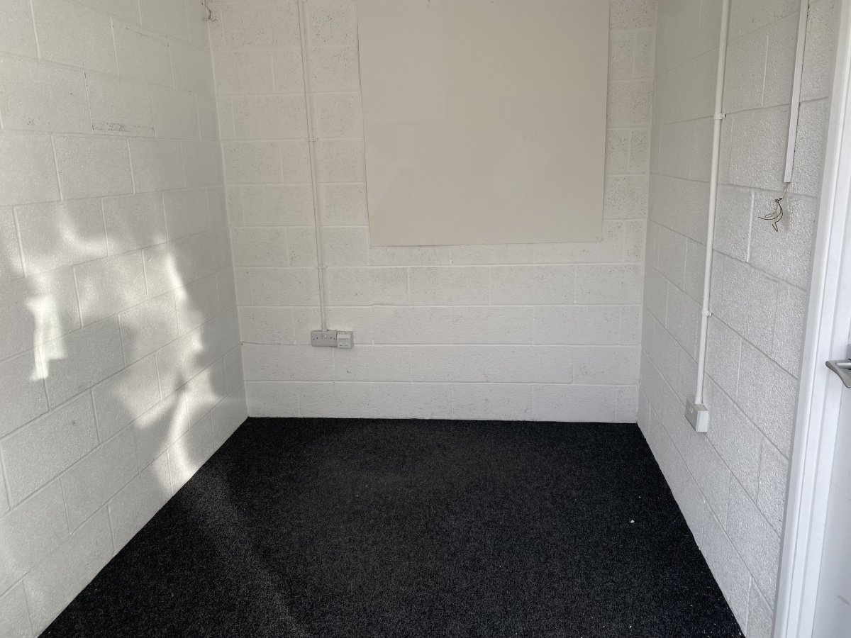 Industrial Unit in Lincoln - photo 4