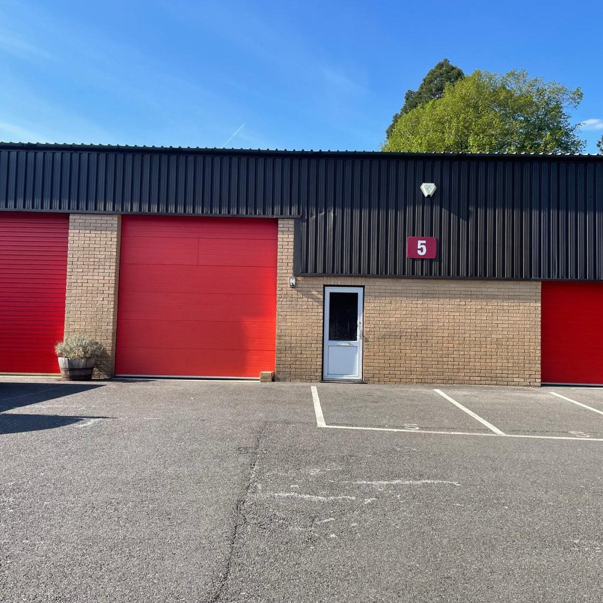 Industrial Unit in Banbury - photo 2