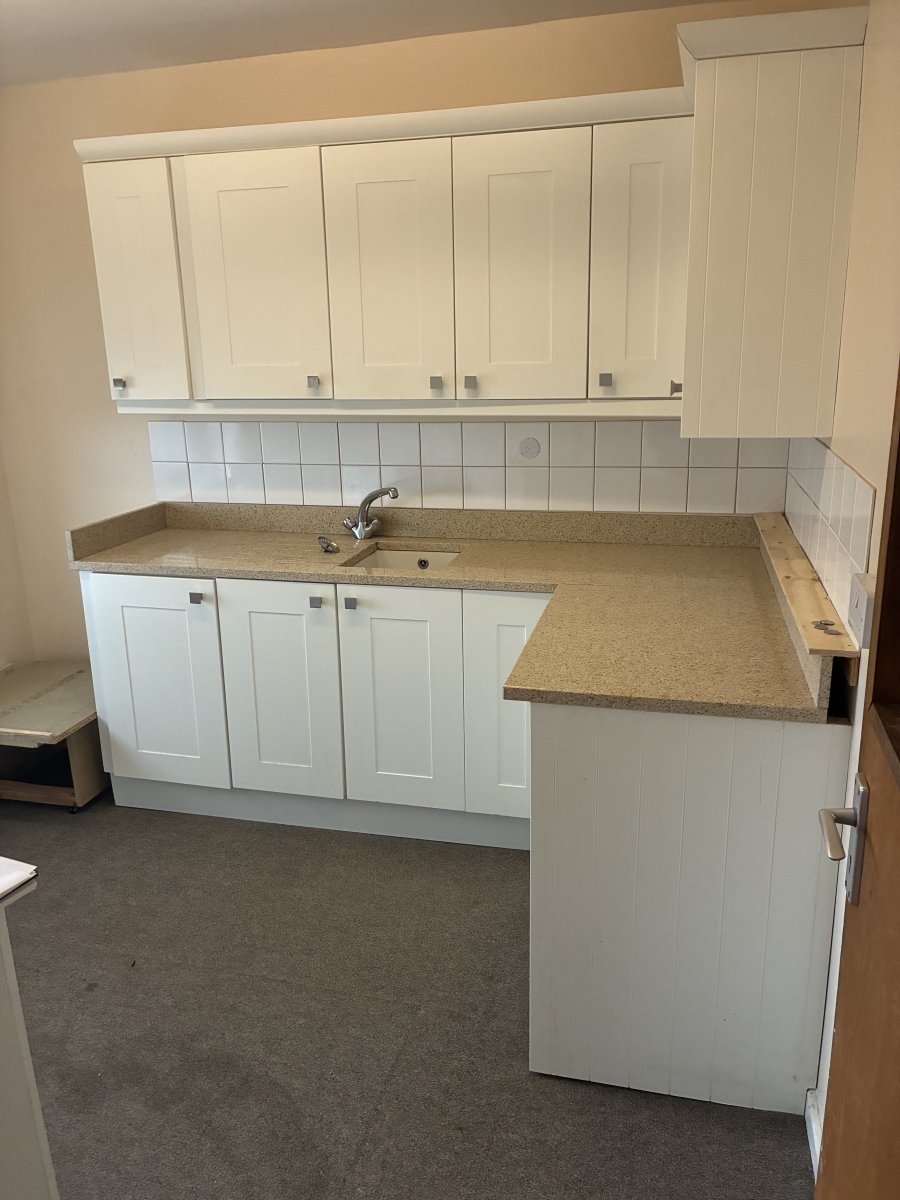 Industrial Unit in Buckingham Road Industrial Estate - photo 2