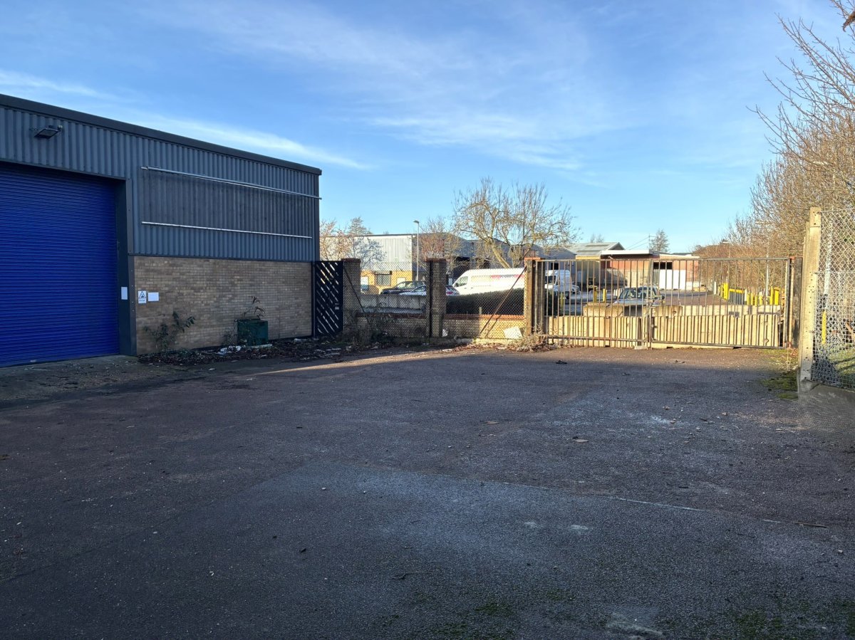 Industrial Unit in Cambridge - photo 4