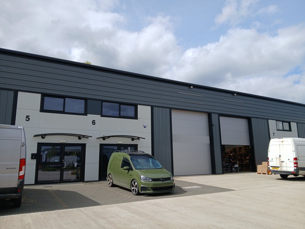 Industrial Unit in Peterborough - photo 2