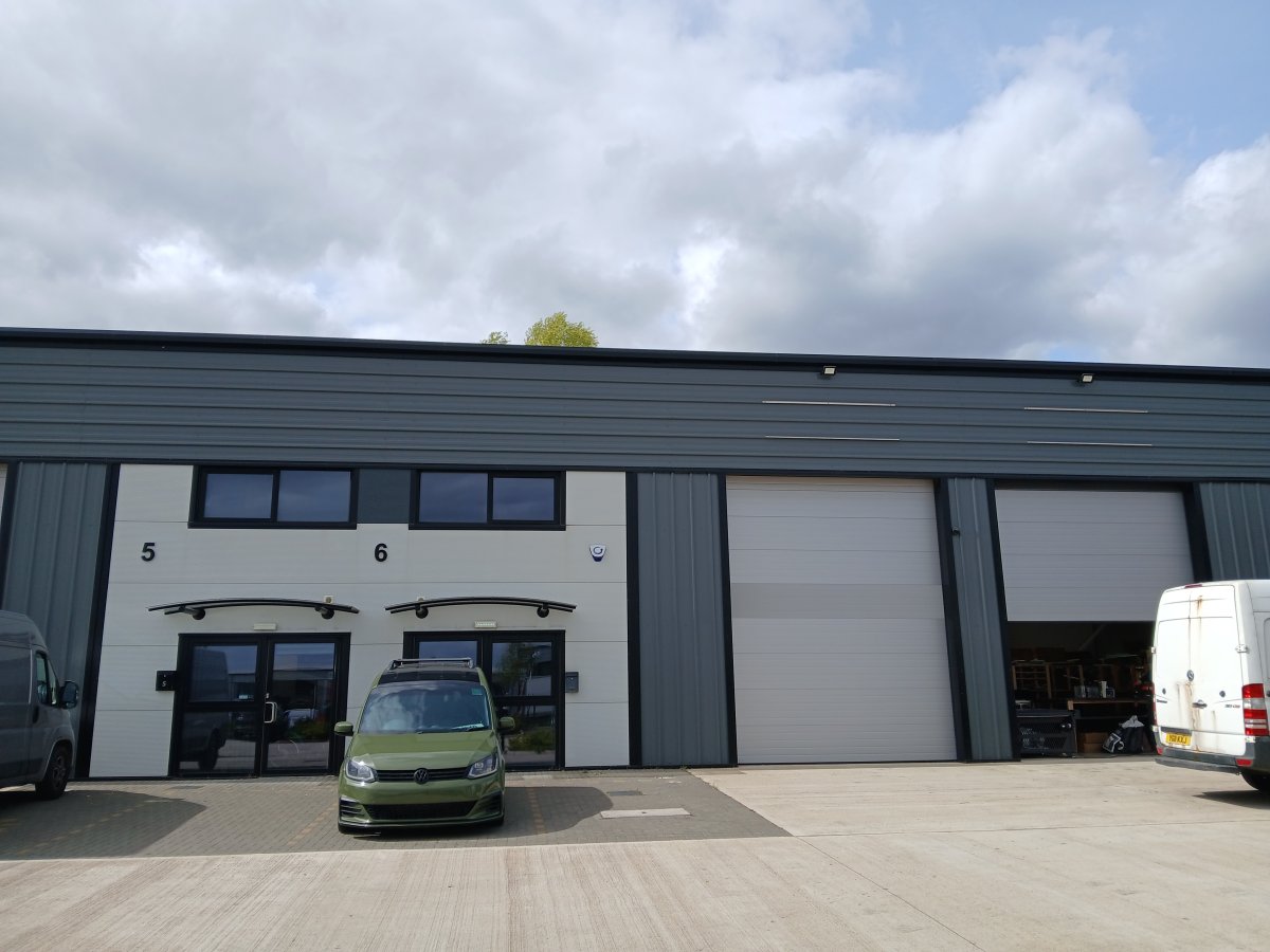 Industrial Unit in Peterborough - photo 3