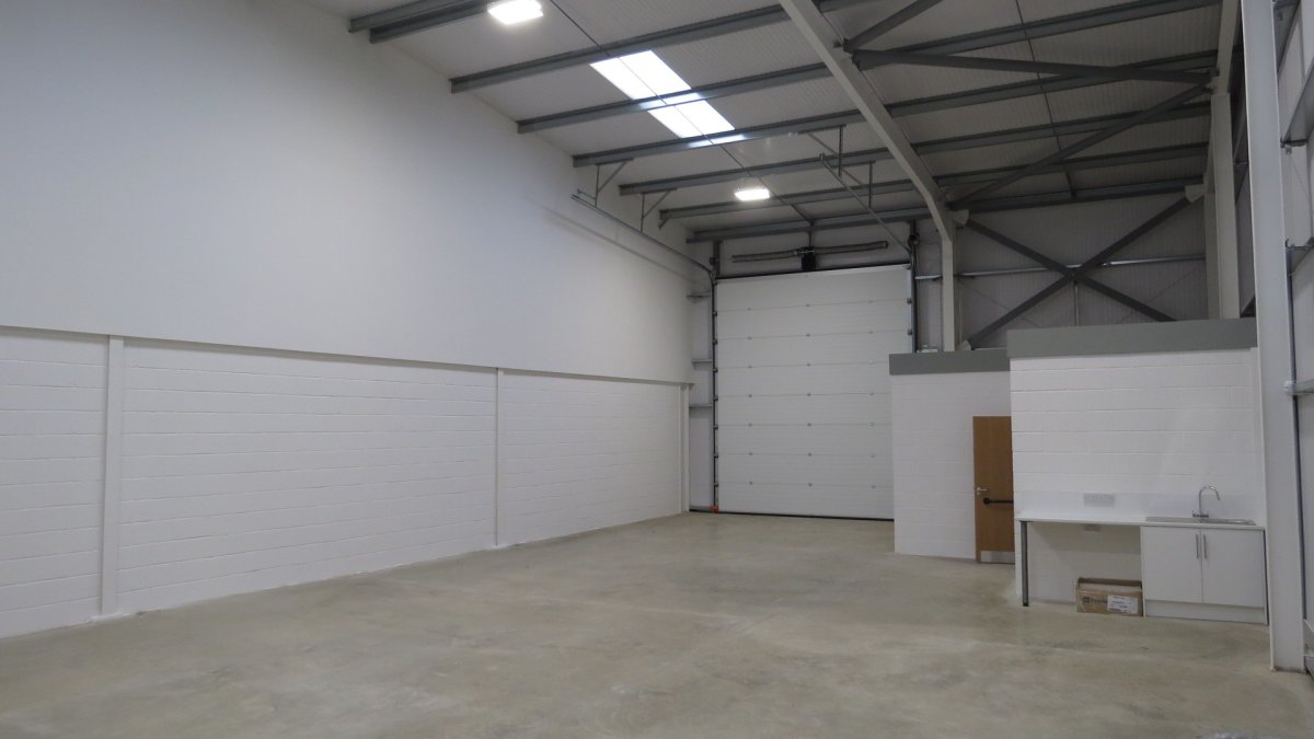 Industrial Unit in Peterborough - photo 4