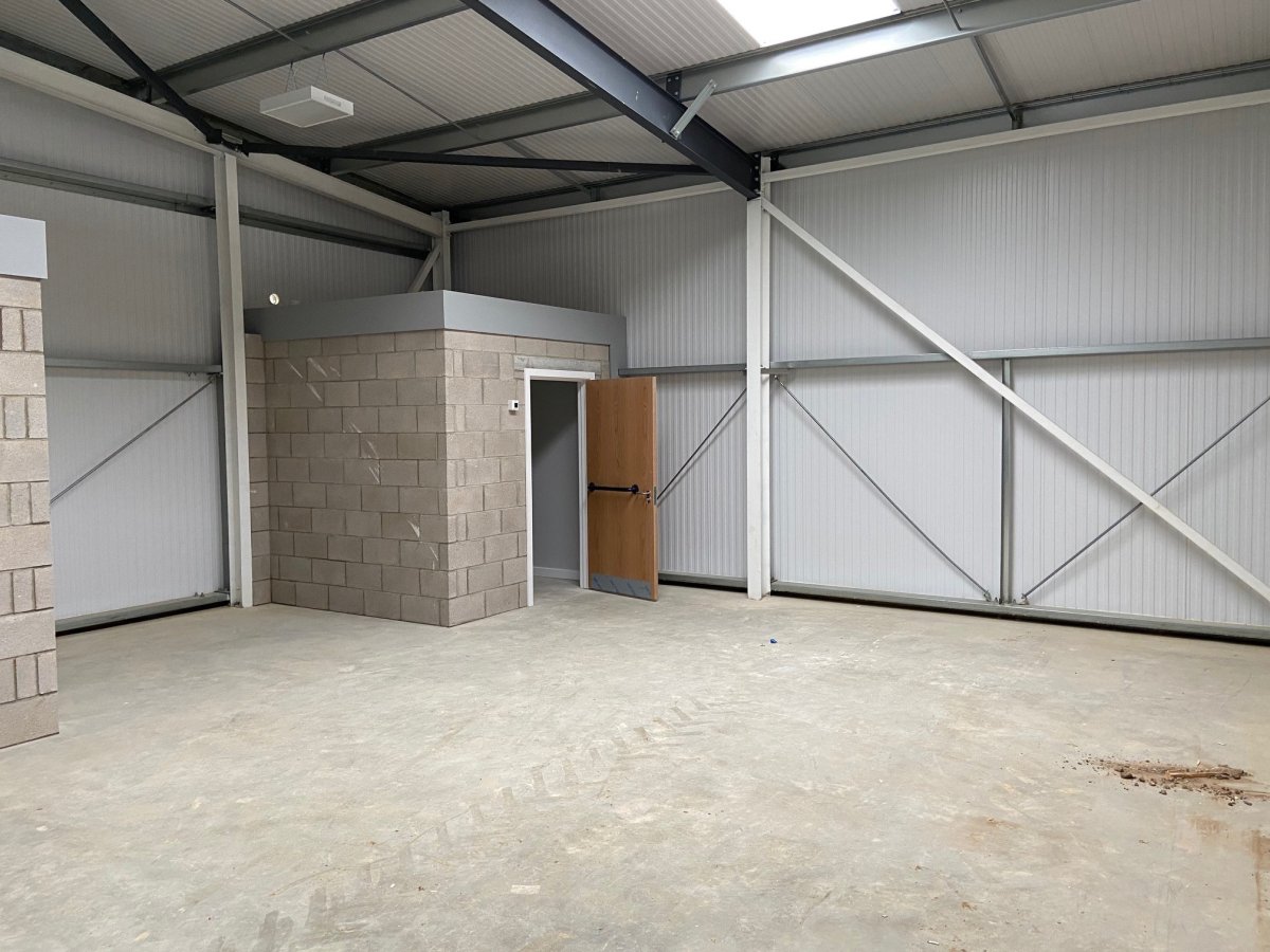 Industrial Unit in Yaxley - photo 3
