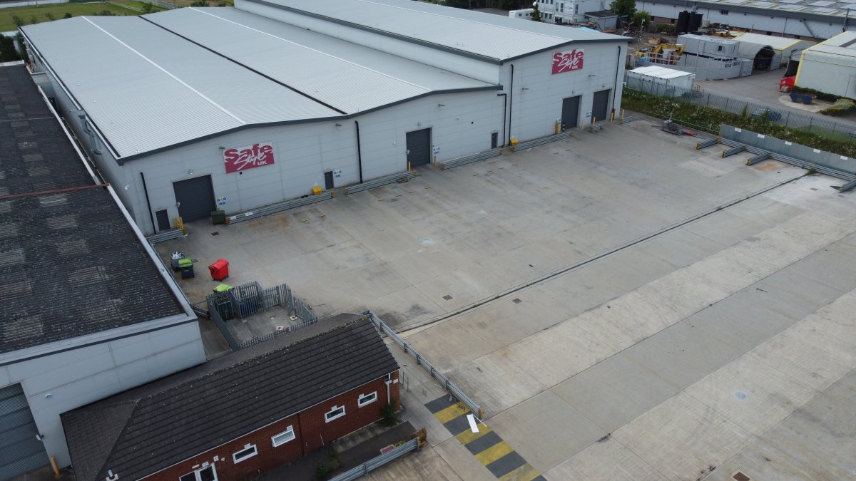 Industrial Unit in Barnsley - photo 2