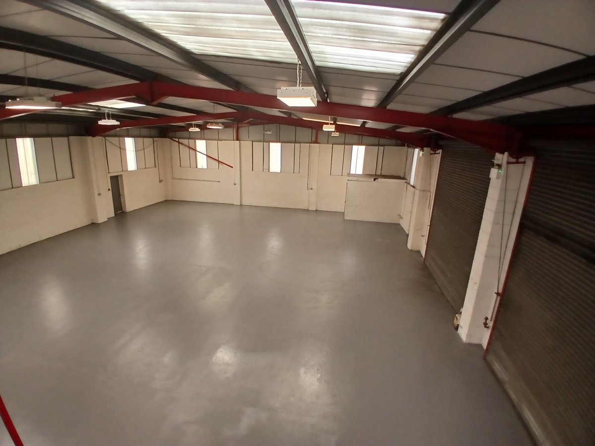 Industrial Unit in Bradford - photo 4