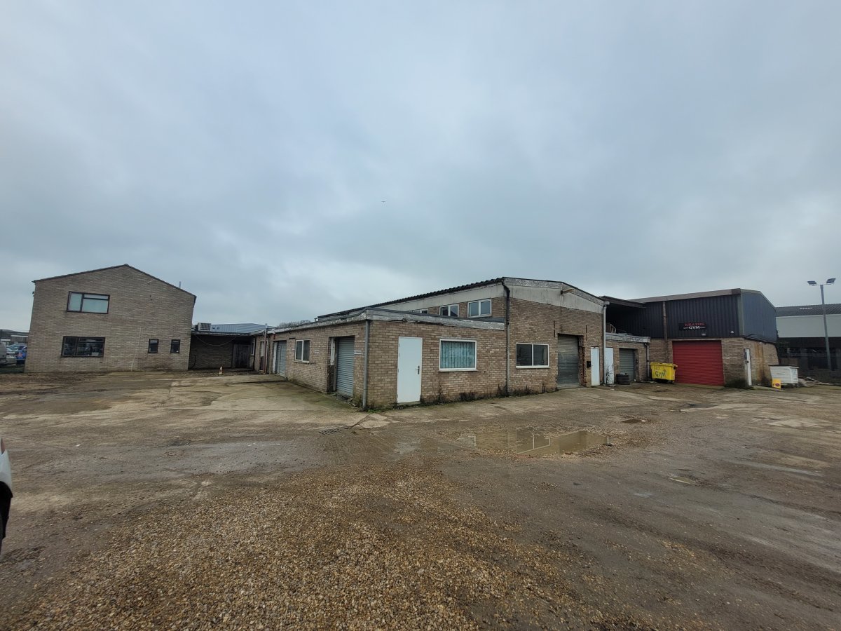 Industrial in St. Ives