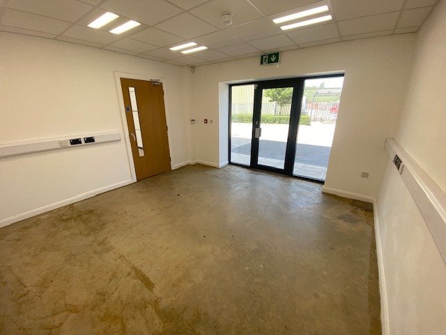 Industrial Unit in Stukeley Meadows Industrial Estate - photo 4