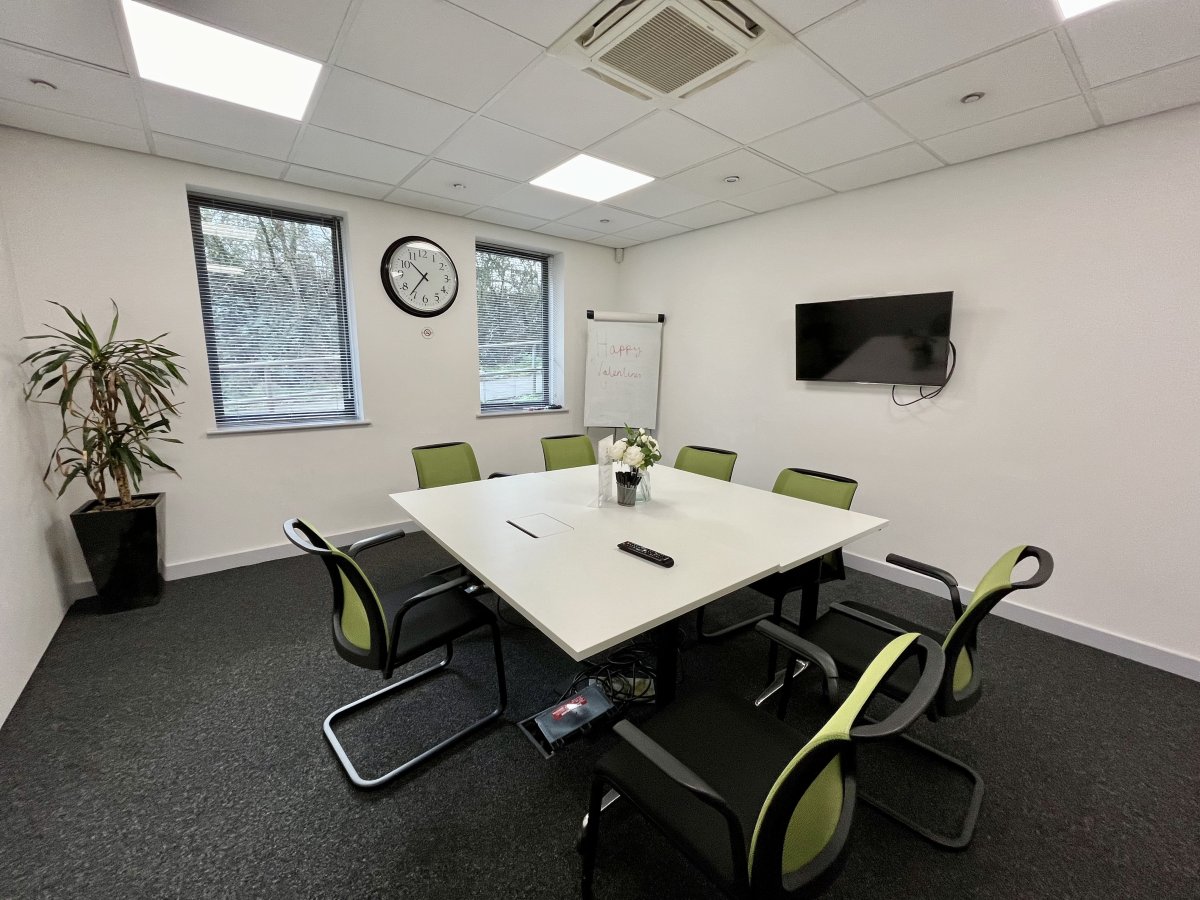 Industrial Unit in Southampton - photo 2