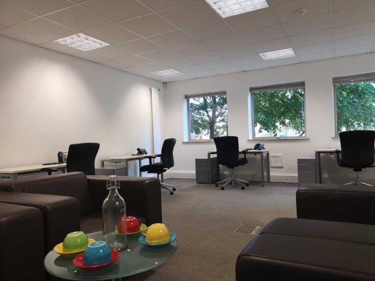 Industrial Unit in Gosport - photo 4