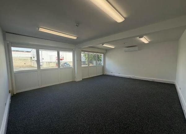 Industrial Unit in Halesowen - photo 4