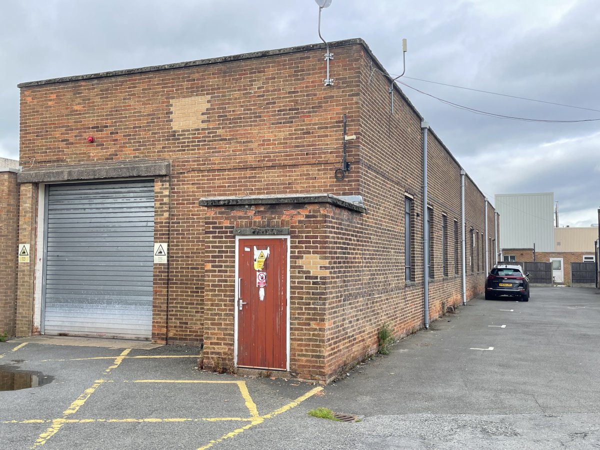 Industrial in Burton On Trent
