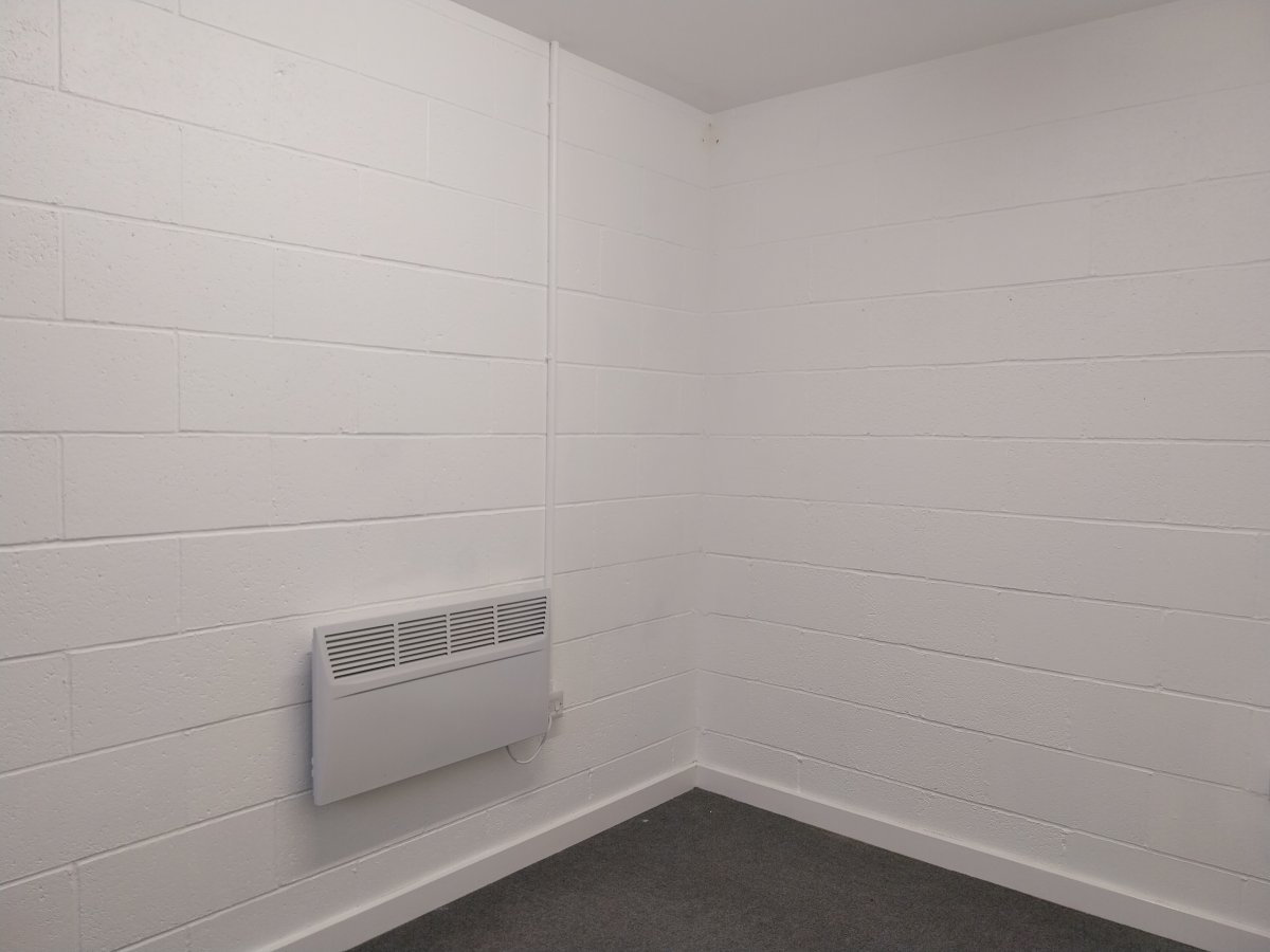 Industrial Unit in Lincoln - photo 3