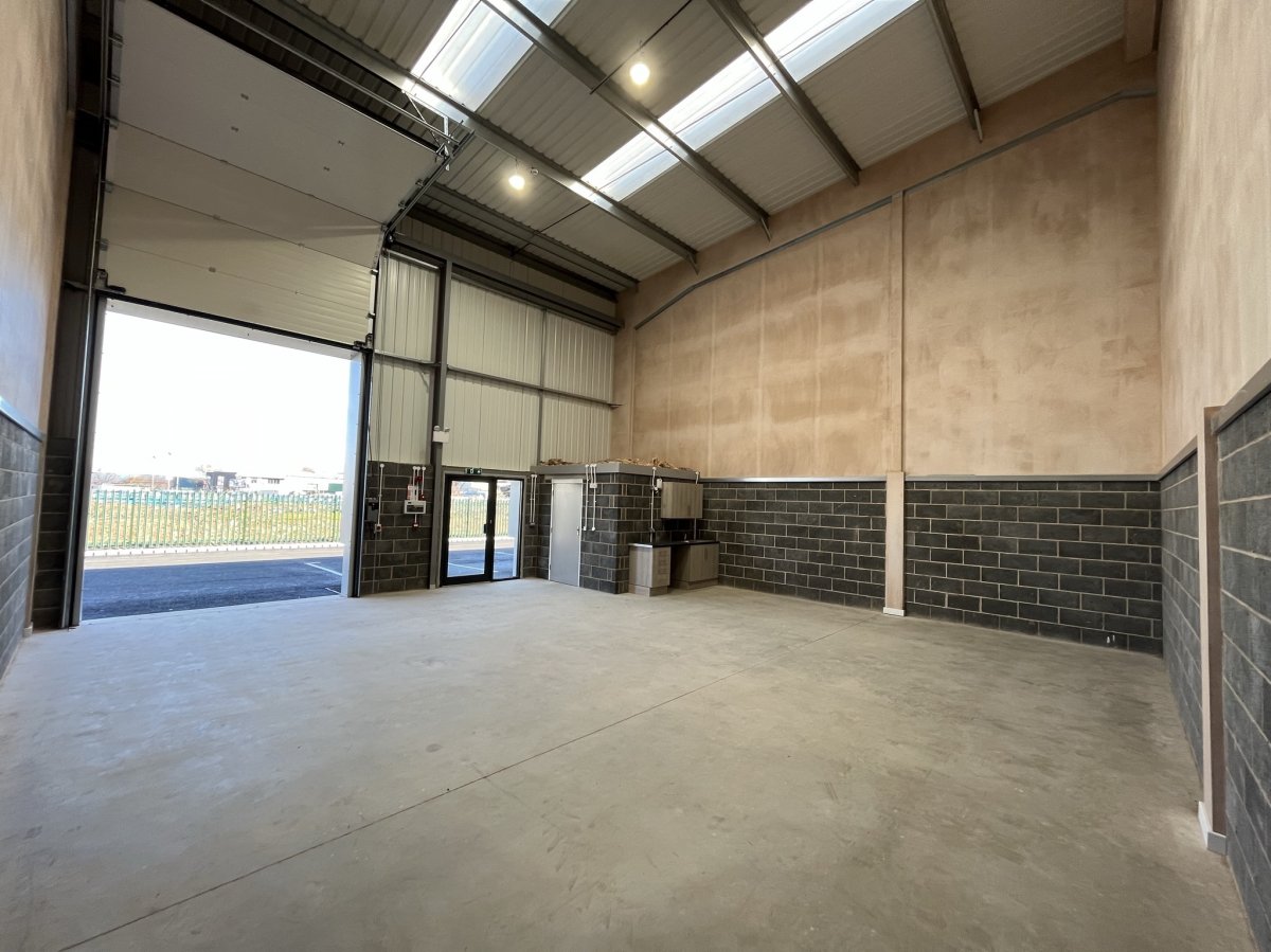 Industrial Unit in Newark-On-Trent - photo 2