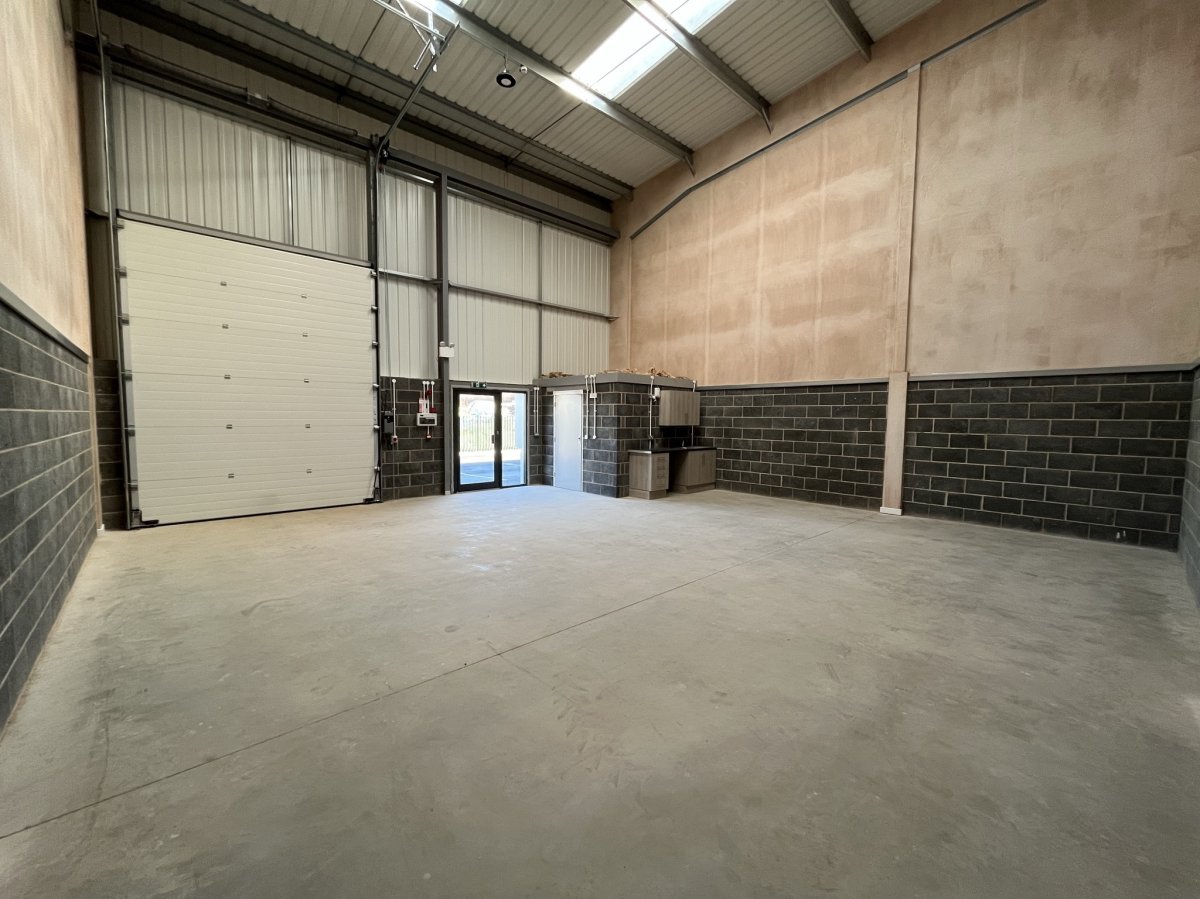 Industrial Unit in Newark-On-Trent - photo 4
