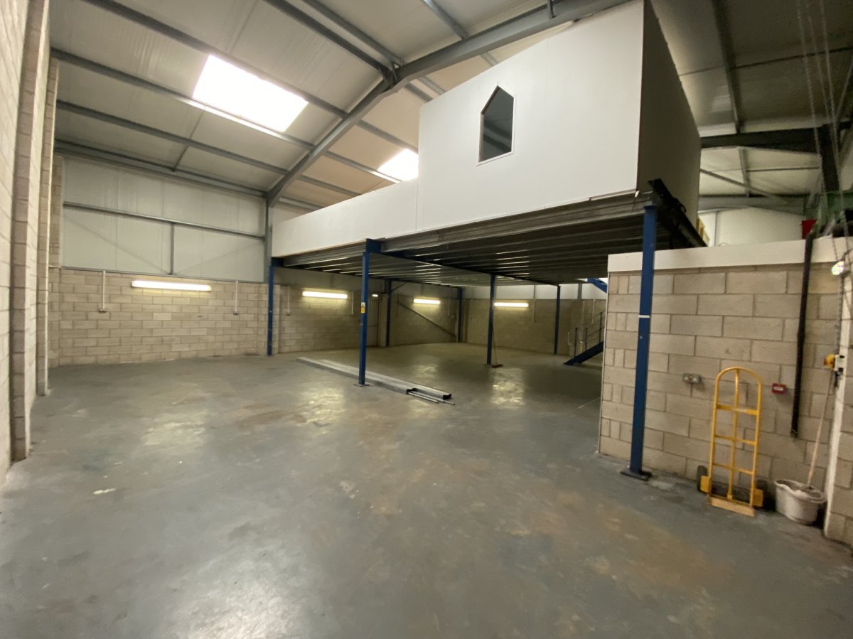 Industrial Unit in Lincoln - photo 2