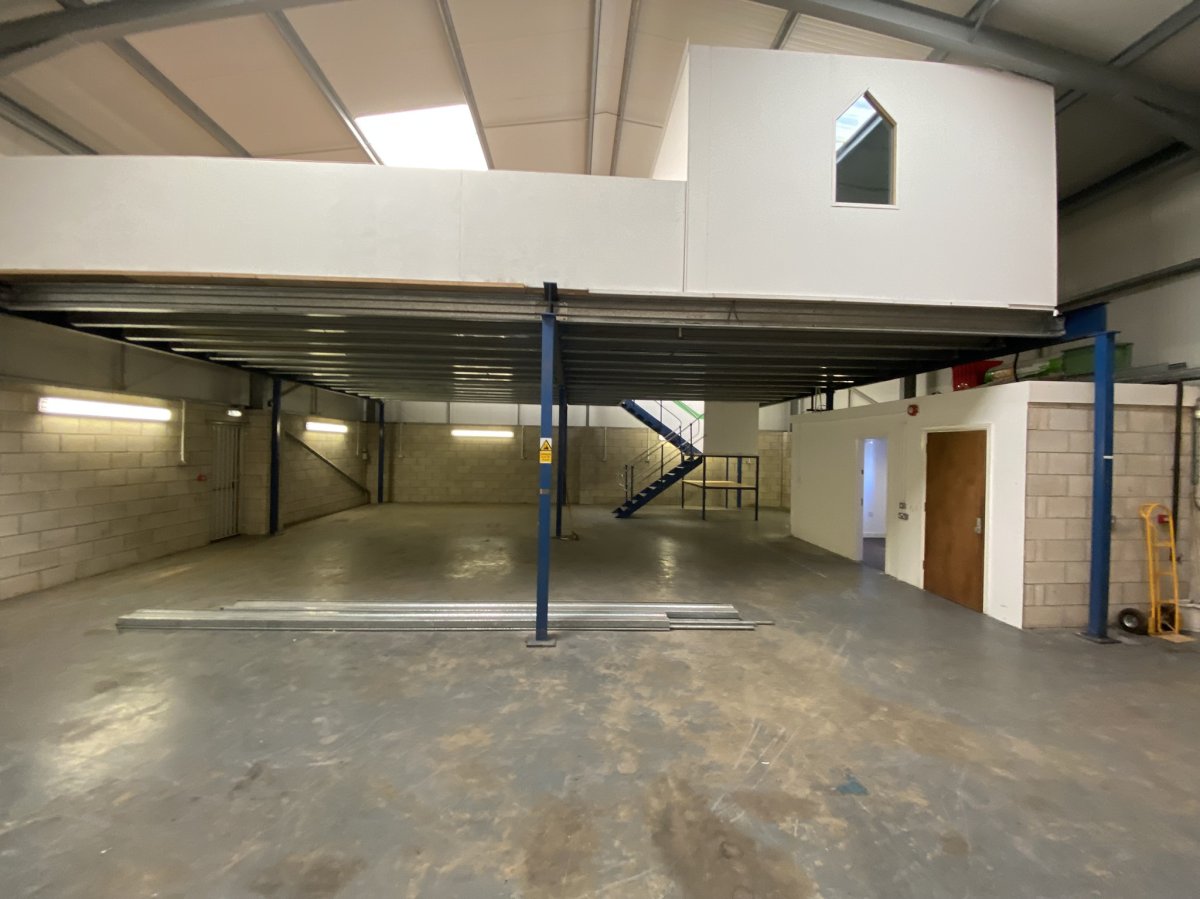 Industrial Unit in Lincoln - photo 3