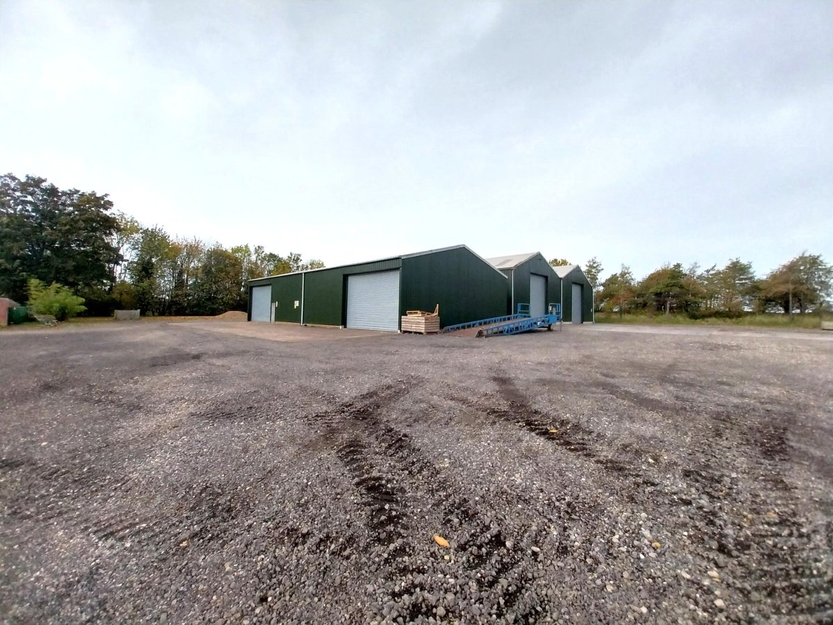 Industrial Unit in West Firsby - photo 2