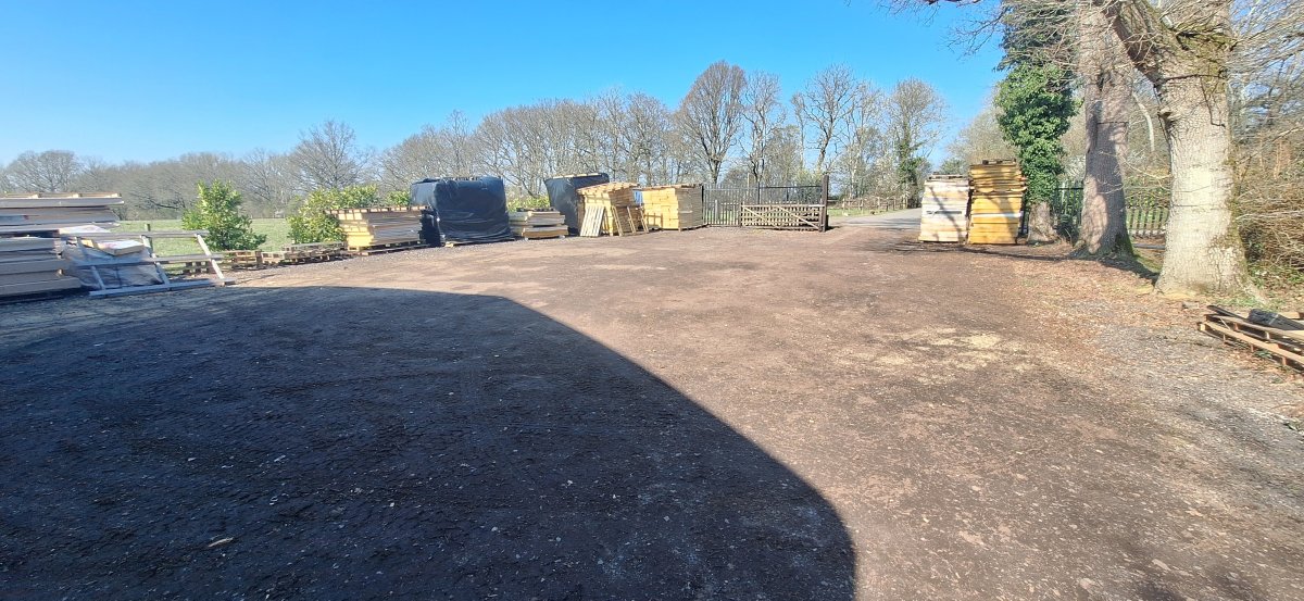 Industrial Unit in Warnham - photo 3