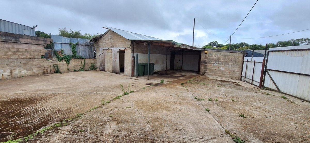 Industrial in Stane Street