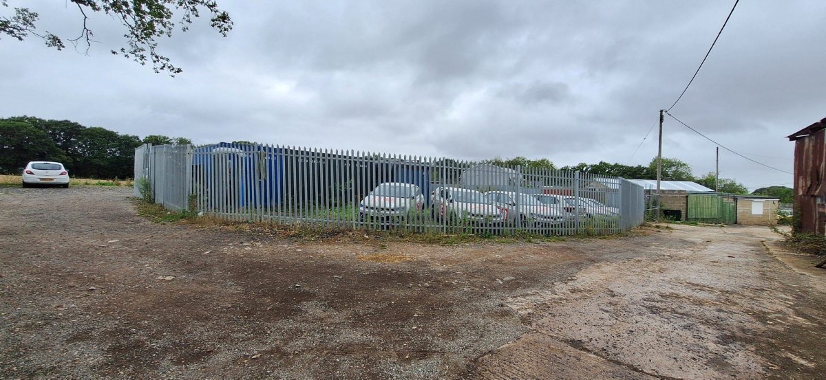 Industrial Unit in Stane Street - photo 3