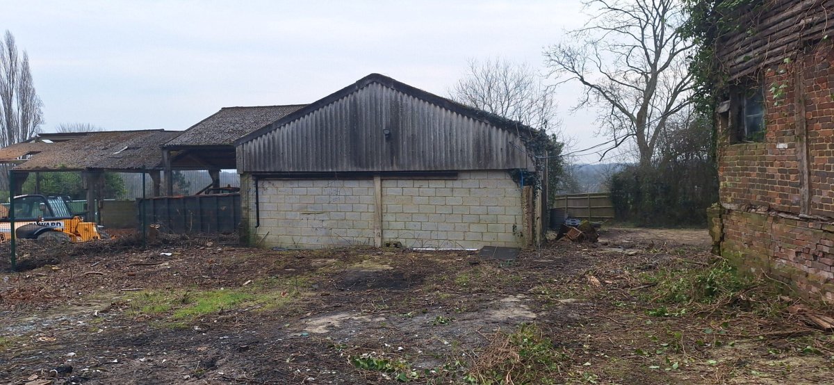 Industrial Unit in Horsham Road - photo 2