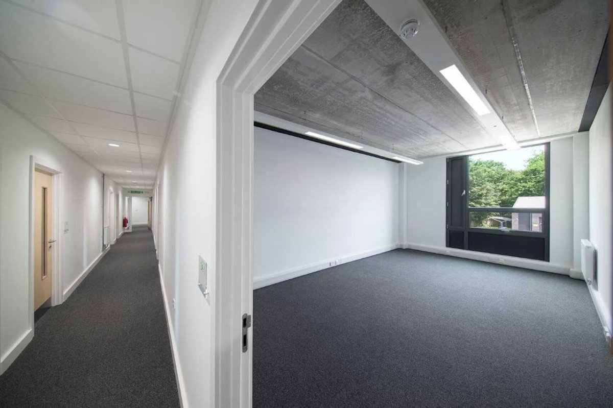 Industrial Unit in Chichester - photo 4