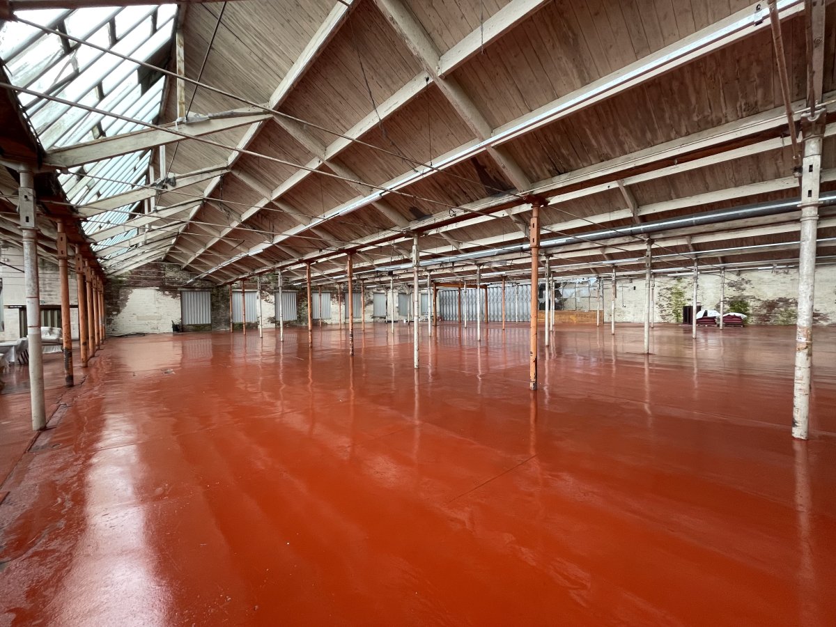 Industrial Unit in Huddersfield - photo 2