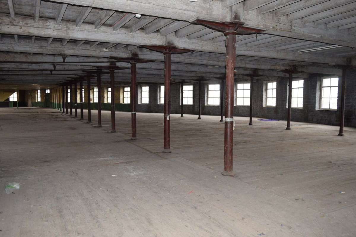 Industrial Unit in Halifax - photo 2