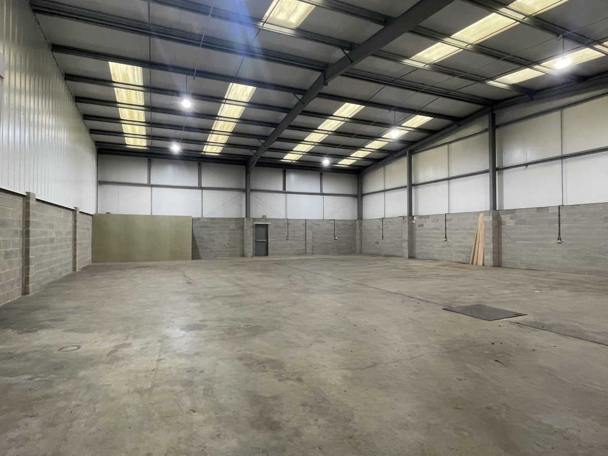 Industrial Unit in Halifax - photo 2
