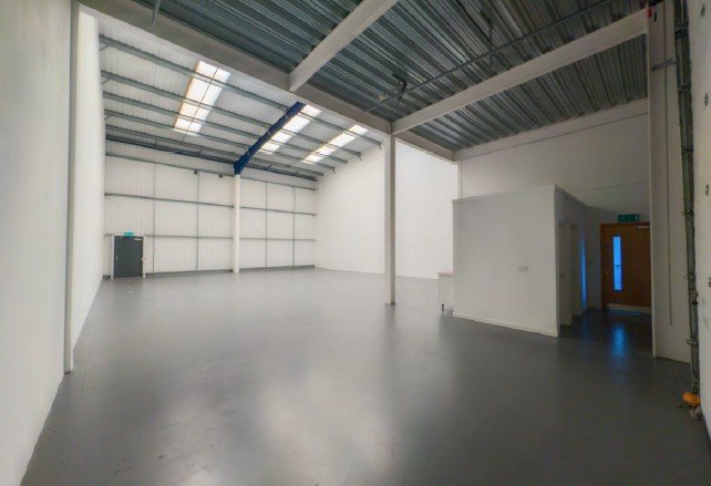 Industrial Unit in Bletchley - photo 3