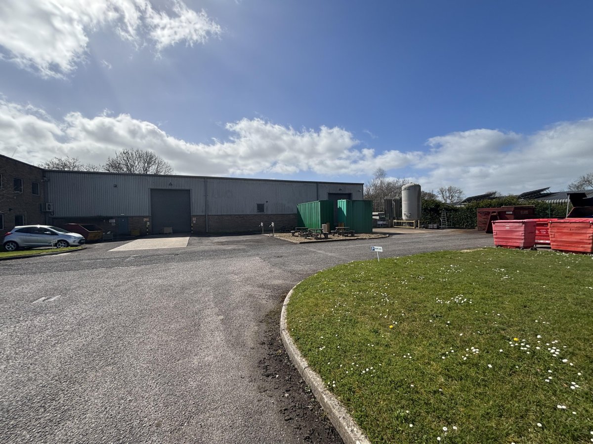 Industrial Unit in Axminster - photo 2