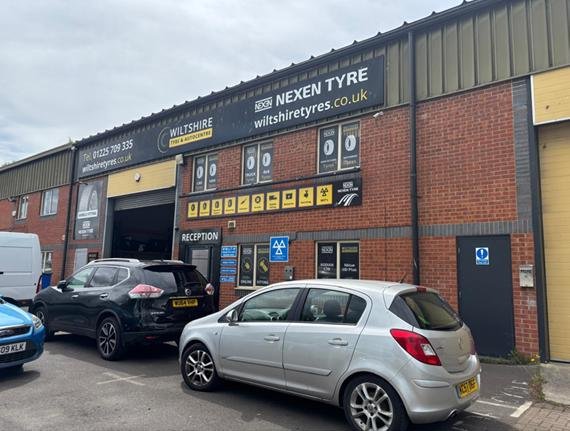Industrial Unit in Bowerhill - photo 4