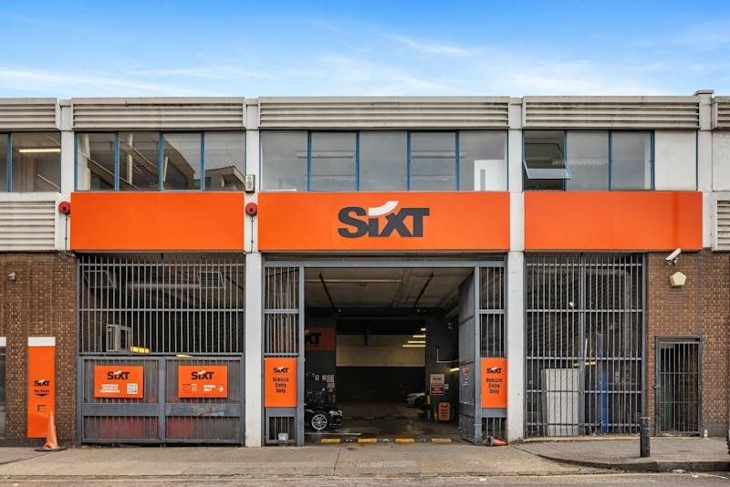 Industrial Unit To Let, London