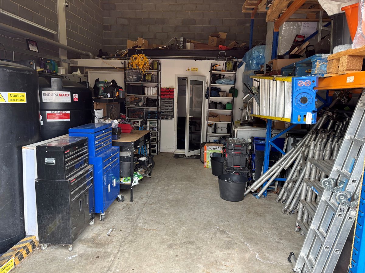 Industrial Unit in Lincoln - photo 3