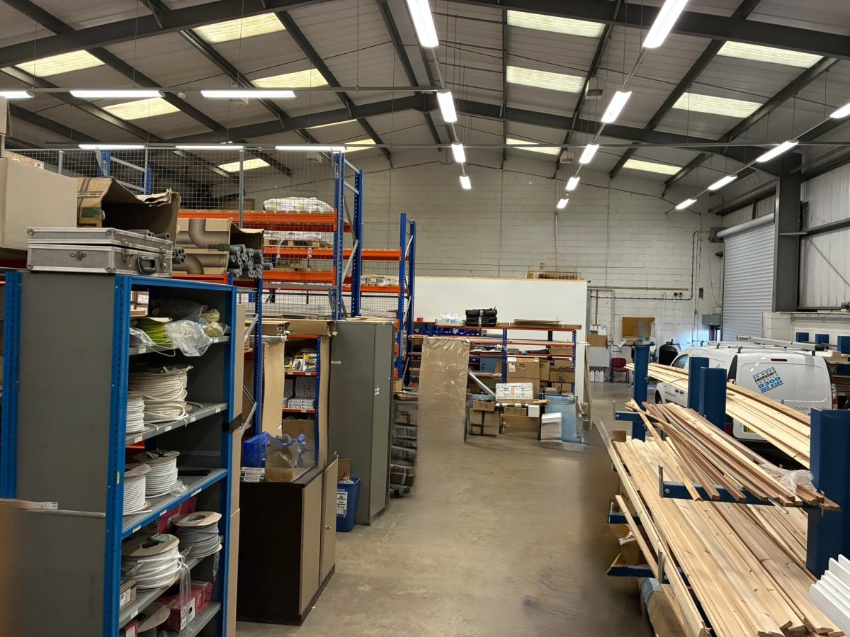 Industrial Unit in Cambridge - photo 3
