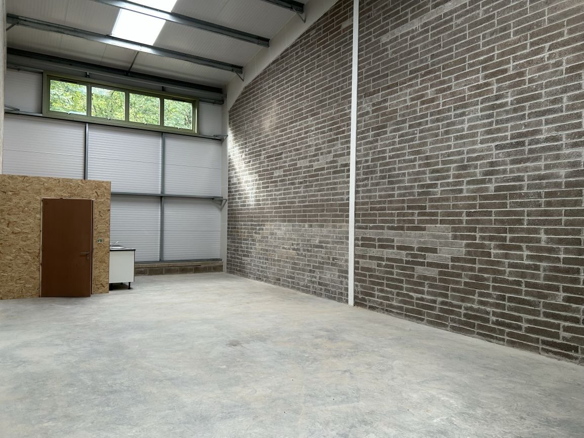 Industrial Unit in South Brent - photo 3