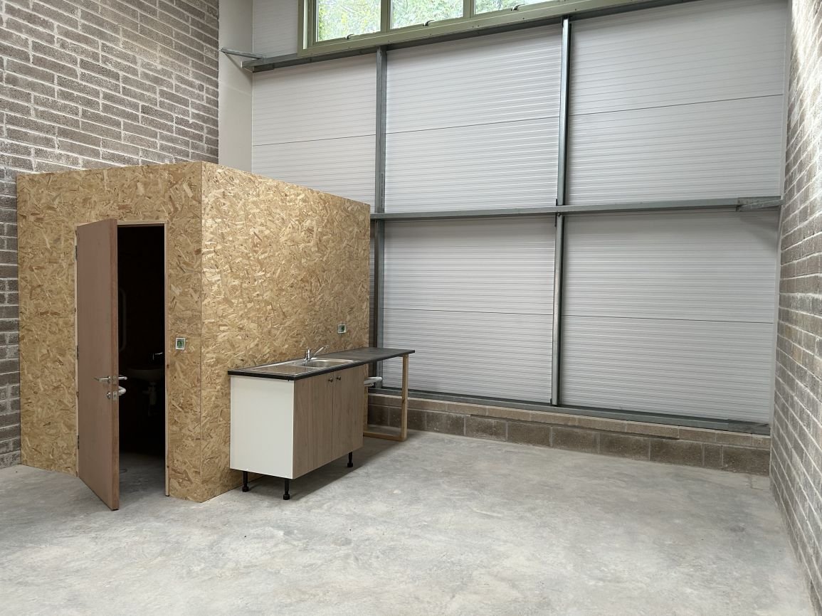 Industrial Unit in South Brent - photo 4